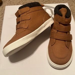 Old Navy NWT brown boots